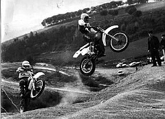 otras 1979 llop` db Entreno en Circuito del Valles11  1979 - Jaume Llop entrenado en "el Cañon" del Circuito del Valles (Sabadell/Terrassa) : jaume llop, cappra 125 VE, 1979, circuito del valles